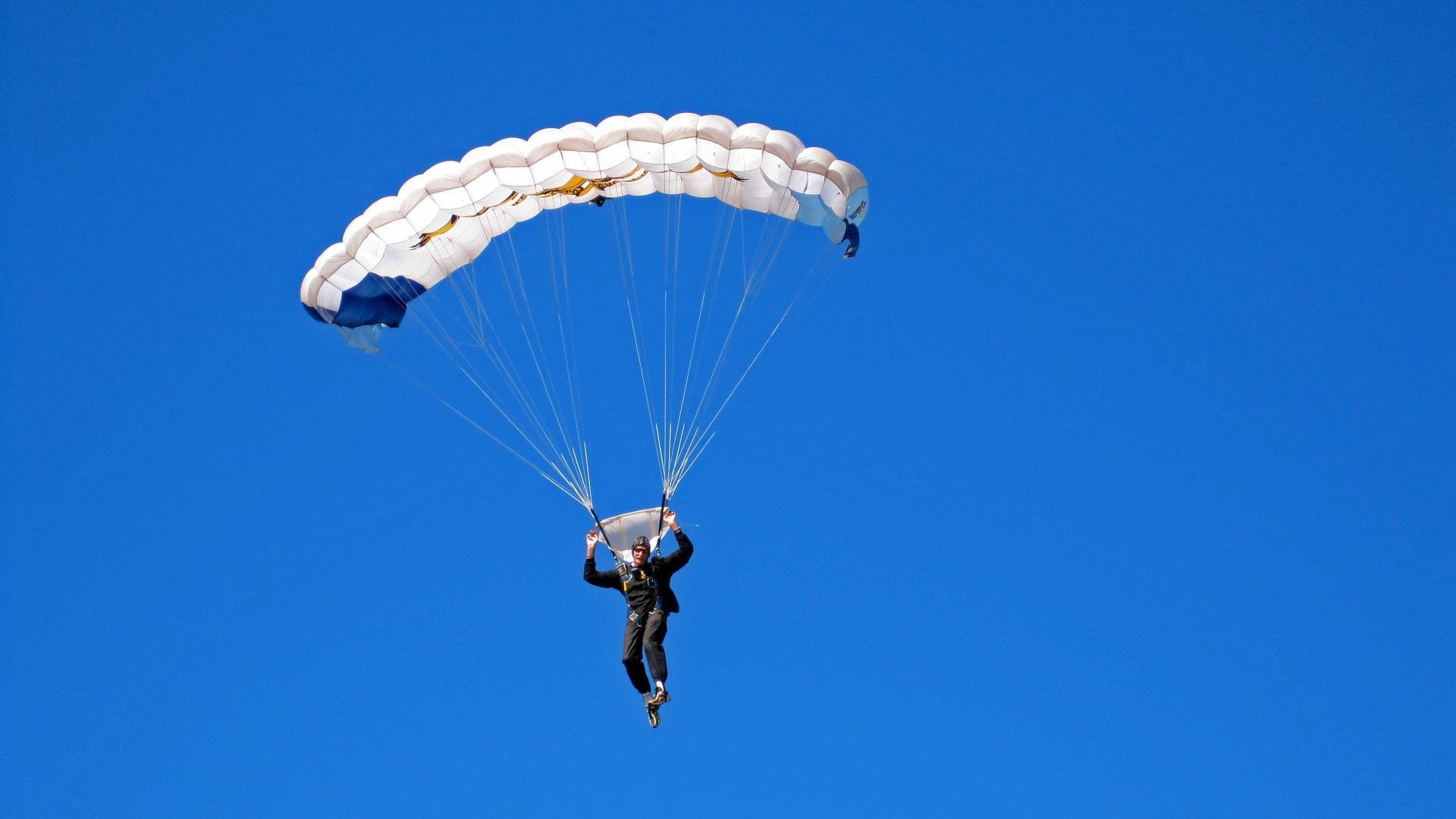 从困境中崛起:逆风翻盘的WRC奇迹瞬间