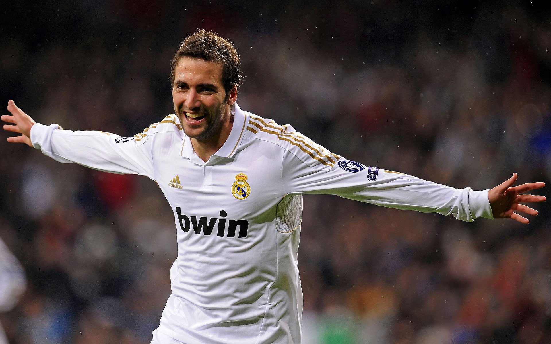 开云官方-极限全天候运动秀：跨越天气的挑战